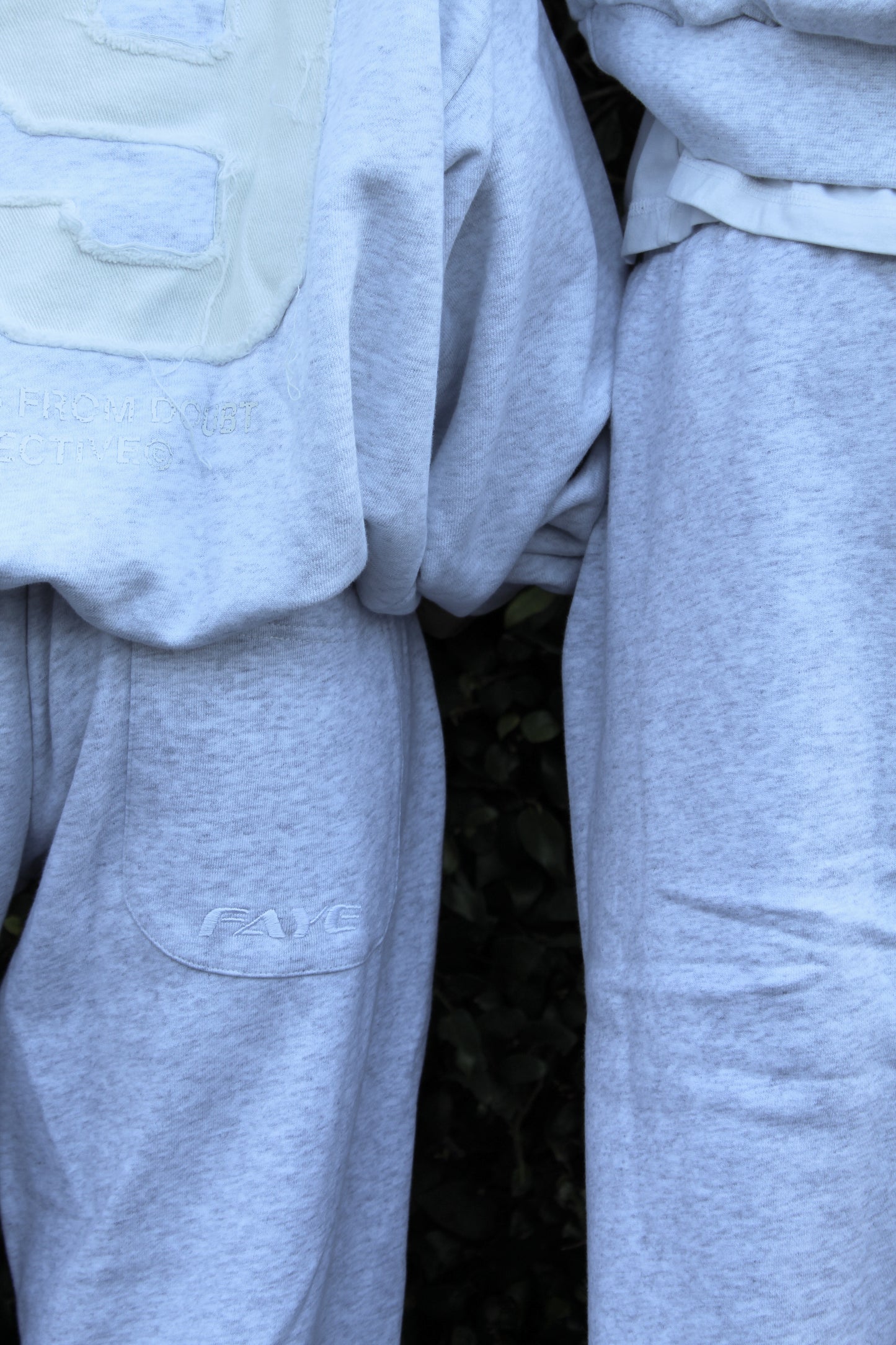 FY LOW RISE SWEATPANTS GREY WHITE