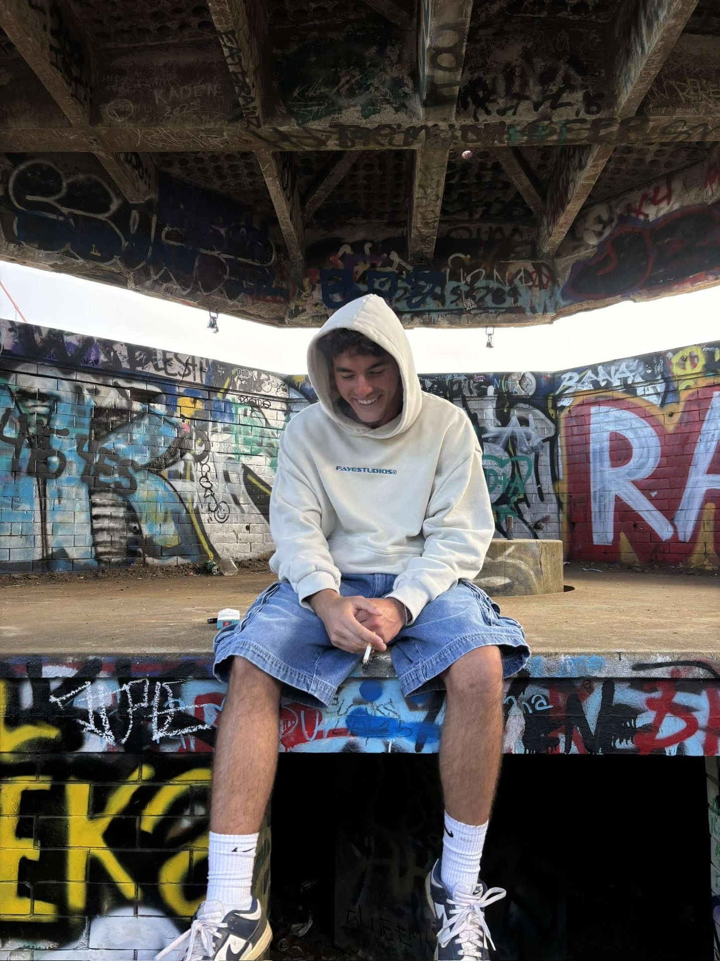 FY BIRD HOODIE CREAM BLUE